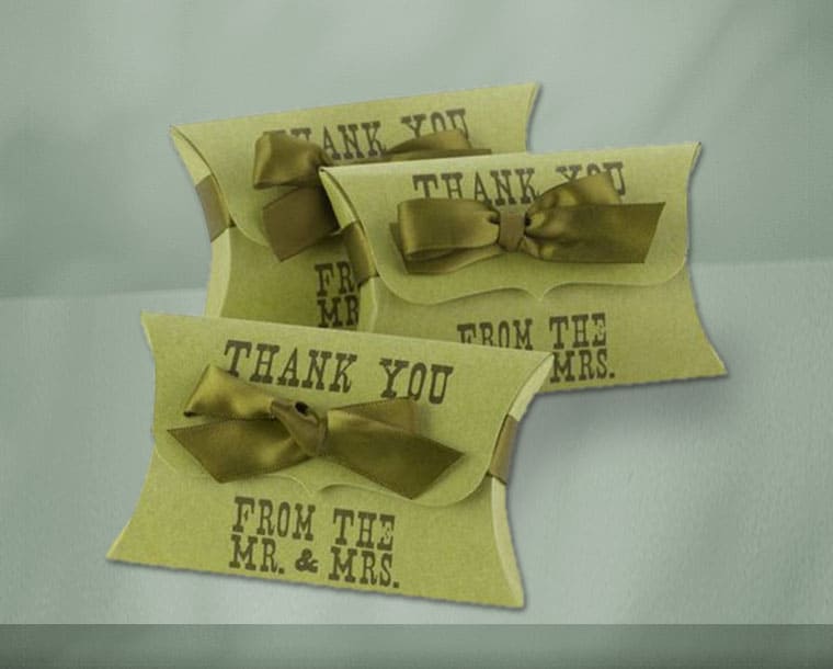05328-custom-luxury-pillow-boxes.jpg